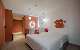 Blu Monkey Hub And Hotel Bangsaen